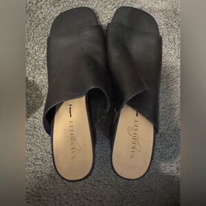 Naked feet heeled sandal women’s size 8.5